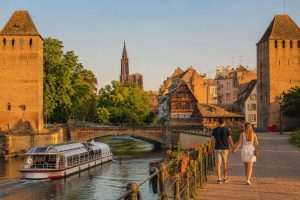 Peniche à Strasbourg : LA découverte de Strasbourg en bateau sur l'Ill