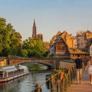 Peniche à Strasbourg : LA découverte de Strasbourg en bateau sur l'Ill