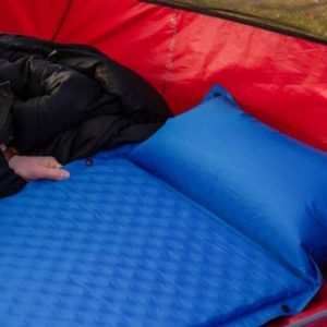matelas-gonflable-pour-camping.jpg